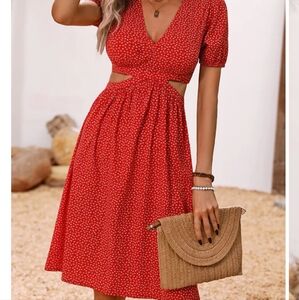 Beachsissi Red and white floral print dress with a V-neck and short sleeves